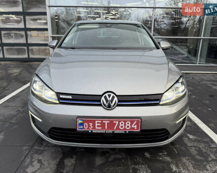 Серый Фольксваген e-Golf, объемом двигателя 0 л и пробегом 129 тыс. км за 12300 $, фото 6 на Automoto.ua