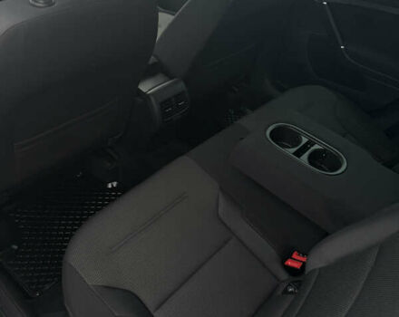 Серый Фольксваген e-Golf, объемом двигателя 0 л и пробегом 117 тыс. км за 12599 $, фото 16 на Automoto.ua