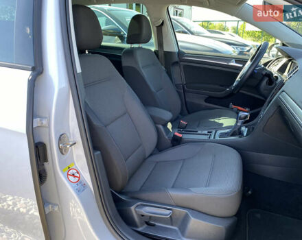 Серый Фольксваген e-Golf, объемом двигателя 0 л и пробегом 130 тыс. км за 13800 $, фото 63 на Automoto.ua