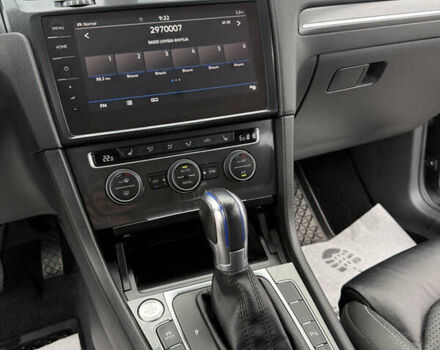 Серый Фольксваген e-Golf, объемом двигателя 0 л и пробегом 100 тыс. км за 13900 $, фото 33 на Automoto.ua