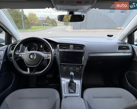 Серый Фольксваген e-Golf, объемом двигателя 0 л и пробегом 89 тыс. км за 12300 $, фото 8 на Automoto.ua