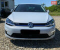 Серый Фольксваген e-Golf, объемом двигателя 0 л и пробегом 130 тыс. км за 13800 $, фото 97 на Automoto.ua