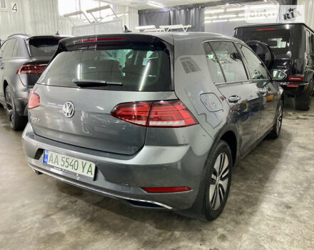 Серый Фольксваген e-Golf, объемом двигателя 0 л и пробегом 125 тыс. км за 19500 $, фото 32 на Automoto.ua