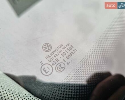 Серый Фольксваген e-Golf, объемом двигателя 0 л и пробегом 95 тыс. км за 12450 $, фото 10 на Automoto.ua