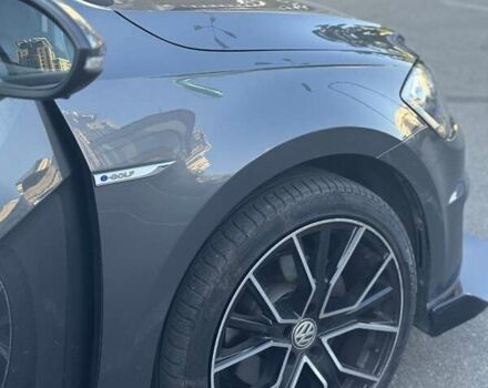 Серый Фольксваген e-Golf, объемом двигателя 0 л и пробегом 92 тыс. км за 19100 $, фото 10 на Automoto.ua