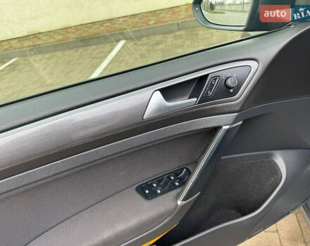 Сірий Фольксваген e-Golf, об'ємом двигуна 0 л та пробігом 115 тис. км за 12999 $, фото 57 на Automoto.ua