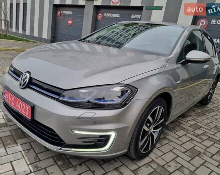 Серый Фольксваген e-Golf, объемом двигателя 0 л и пробегом 95 тыс. км за 12450 $, фото 6 на Automoto.ua