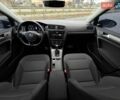 Серый Фольксваген e-Golf, объемом двигателя 0 л и пробегом 98 тыс. км за 14250 $, фото 17 на Automoto.ua