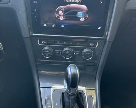 Серый Фольксваген e-Golf, объемом двигателя 0 л и пробегом 158 тыс. км за 13400 $, фото 10 на Automoto.ua