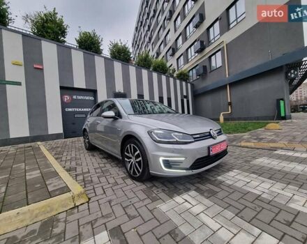 Серый Фольксваген e-Golf, объемом двигателя 0 л и пробегом 95 тыс. км за 12450 $, фото 22 на Automoto.ua
