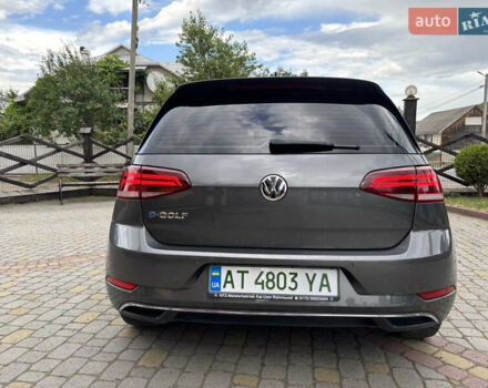 Серый Фольксваген e-Golf, объемом двигателя 0 л и пробегом 75 тыс. км за 12650 $, фото 34 на Automoto.ua