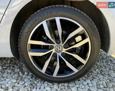 Серый Фольксваген e-Golf, объемом двигателя 0 л и пробегом 130 тыс. км за 13800 $, фото 3 на Automoto.ua