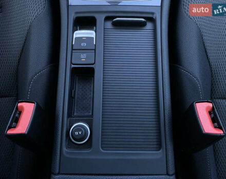 Серый Фольксваген e-Golf, объемом двигателя 0 л и пробегом 130 тыс. км за 13800 $, фото 27 на Automoto.ua