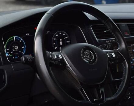 Серый Фольксваген e-Golf, объемом двигателя 0 л и пробегом 141 тыс. км за 13200 $, фото 11 на Automoto.ua