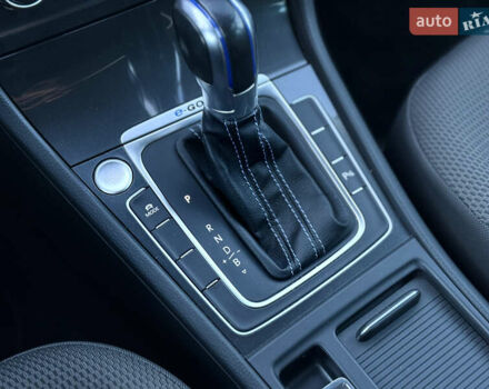 Сірий Фольксваген e-Golf, об'ємом двигуна 0 л та пробігом 112 тис. км за 15900 $, фото 85 на Automoto.ua