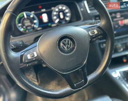 Серый Фольксваген e-Golf, объемом двигателя 0 л и пробегом 135 тыс. км за 13200 $, фото 16 на Automoto.ua