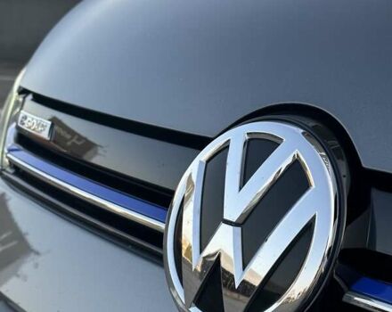 Серый Фольксваген e-Golf, объемом двигателя 0 л и пробегом 114 тыс. км за 15500 $, фото 29 на Automoto.ua