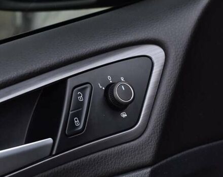 Серый Фольксваген e-Golf, объемом двигателя 0 л и пробегом 141 тыс. км за 13200 $, фото 14 на Automoto.ua