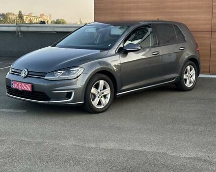 Серый Фольксваген e-Golf, объемом двигателя 0 л и пробегом 114 тыс. км за 15500 $, фото 1 на Automoto.ua