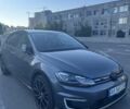 Серый Фольксваген e-Golf, объемом двигателя 0 л и пробегом 92 тыс. км за 19100 $, фото 1 на Automoto.ua