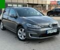 Серый Фольксваген e-Golf, объемом двигателя 0 л и пробегом 118 тыс. км за 13600 $, фото 27 на Automoto.ua