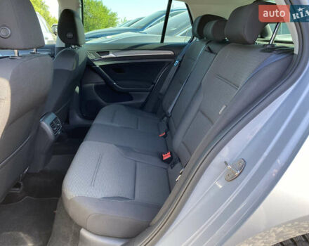 Серый Фольксваген e-Golf, объемом двигателя 0 л и пробегом 130 тыс. км за 13800 $, фото 53 на Automoto.ua