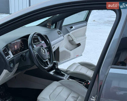 Сірий Фольксваген e-Golf, об'ємом двигуна 0 л та пробігом 133 тис. км за 13950 $, фото 17 на Automoto.ua