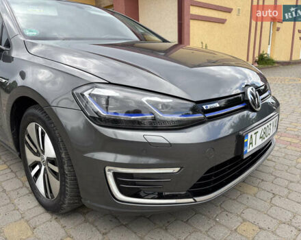 Серый Фольксваген e-Golf, объемом двигателя 0 л и пробегом 75 тыс. км за 12650 $, фото 10 на Automoto.ua