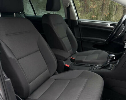 Серый Фольксваген e-Golf, объемом двигателя 0 л и пробегом 159 тыс. км за 12300 $, фото 28 на Automoto.ua