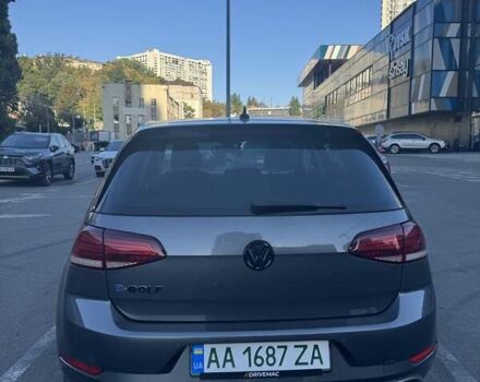 Серый Фольксваген e-Golf, объемом двигателя 0 л и пробегом 92 тыс. км за 19100 $, фото 14 на Automoto.ua