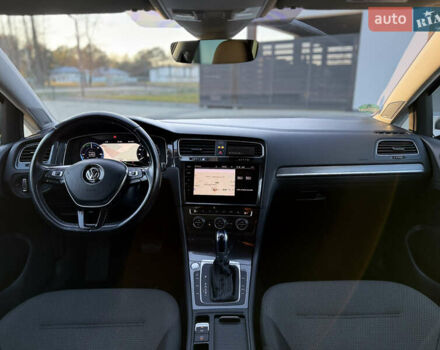 Сірий Фольксваген e-Golf, об'ємом двигуна 0 л та пробігом 112 тис. км за 15900 $, фото 26 на Automoto.ua
