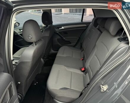 Серый Фольксваген e-Golf, объемом двигателя 0 л и пробегом 98 тыс. км за 14250 $, фото 16 на Automoto.ua