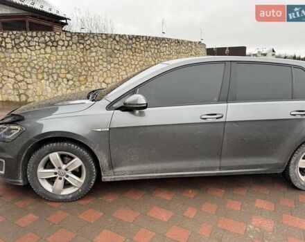Серый Фольксваген e-Golf, объемом двигателя 0 л и пробегом 202 тыс. км за 13700 $, фото 7 на Automoto.ua