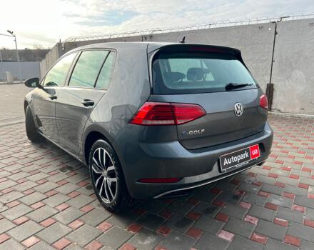 Серый Фольксваген e-Golf, объемом двигателя 0 л и пробегом 56 тыс. км за 18490 $, фото 2 на Automoto.ua