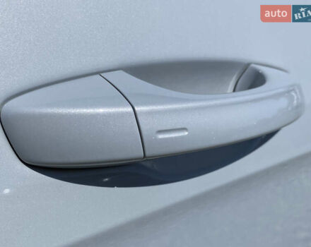 Серый Фольксваген e-Golf, объемом двигателя 0 л и пробегом 130 тыс. км за 13800 $, фото 26 на Automoto.ua