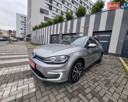 Серый Фольксваген e-Golf, объемом двигателя 0 л и пробегом 95 тыс. км за 12450 $, фото 4 на Automoto.ua