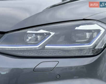 Серый Фольксваген e-Golf, объемом двигателя 0 л и пробегом 100 тыс. км за 13900 $, фото 6 на Automoto.ua