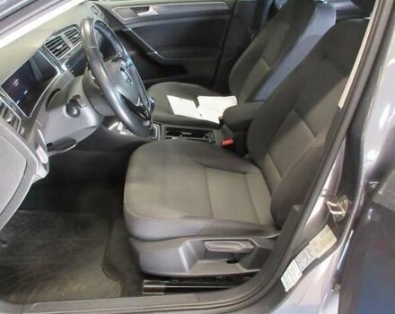 Серый Фольксваген e-Golf, объемом двигателя 0 л и пробегом 141 тыс. км за 13399 $, фото 5 на Automoto.ua