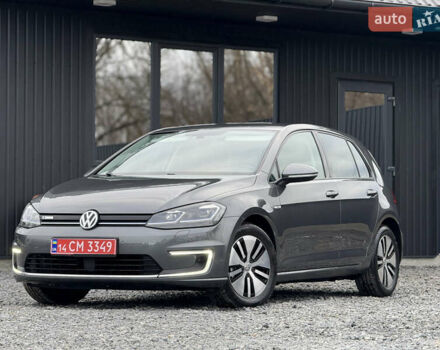 Серый Фольксваген e-Golf, объемом двигателя 0 л и пробегом 100 тыс. км за 13900 $, фото 2 на Automoto.ua