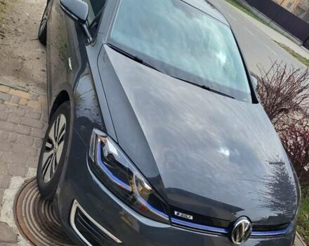 Серый Фольксваген e-Golf, объемом двигателя 0 л и пробегом 84 тыс. км за 14500 $, фото 8 на Automoto.ua