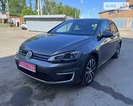 Серый Фольксваген e-Golf, объемом двигателя 0 л и пробегом 61 тыс. км за 15200 $, фото 1 на Automoto.ua