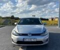 Серый Фольксваген e-Golf, объемом двигателя 0 л и пробегом 129 тыс. км за 14000 $, фото 1 на Automoto.ua