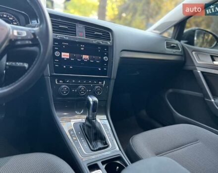 Сірий Фольксваген e-Golf, об'ємом двигуна 0 л та пробігом 141 тис. км за 13950 $, фото 19 на Automoto.ua