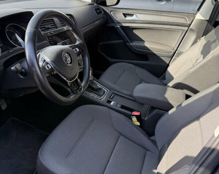 Серый Фольксваген e-Golf, объемом двигателя 0 л и пробегом 79 тыс. км за 12500 $, фото 10 на Automoto.ua