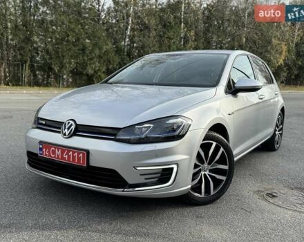 Серый Фольксваген e-Golf, объемом двигателя 0 л и пробегом 100 тыс. км за 12300 $, фото 13 на Automoto.ua
