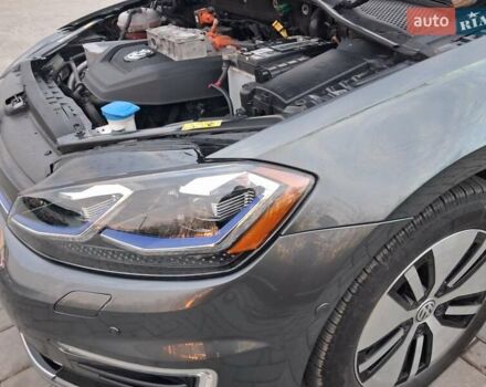 Серый Фольксваген e-Golf, объемом двигателя 0 л и пробегом 97 тыс. км за 11900 $, фото 25 на Automoto.ua