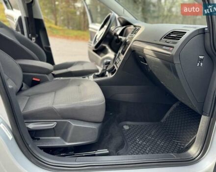 Серый Фольксваген e-Golf, объемом двигателя 0 л и пробегом 100 тыс. км за 12300 $, фото 40 на Automoto.ua