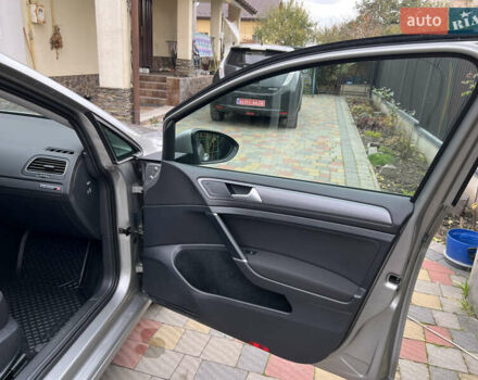 Серый Фольксваген e-Golf, объемом двигателя 0 л и пробегом 104 тыс. км за 13900 $, фото 18 на Automoto.ua