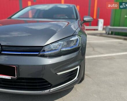 Серый Фольксваген e-Golf, объемом двигателя 0 л и пробегом 123 тыс. км за 12900 $, фото 8 на Automoto.ua