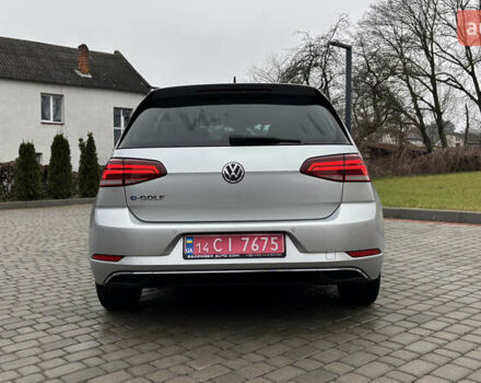 Серый Фольксваген e-Golf, объемом двигателя 0 л и пробегом 127 тыс. км за 14200 $, фото 4 на Automoto.ua